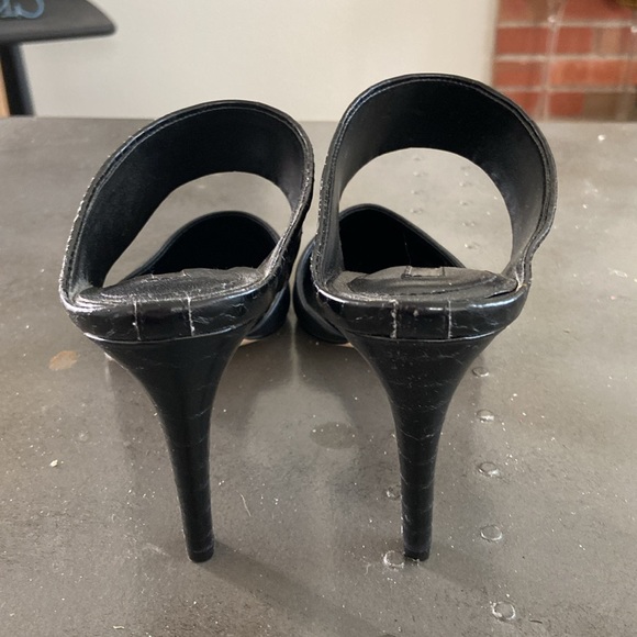 Slip on mules with 4 inch heels. Great with wide legged jeans. - Picture 2 of 5